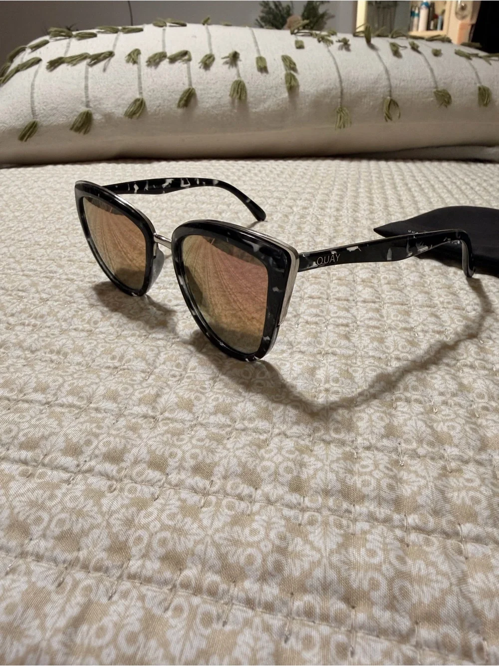 Quay Australia Black Frame Sunglasses with Pink Mirrored Lenses